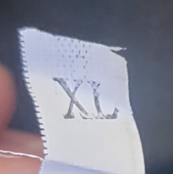 Nice Pencil Skirt, buttons along Right side - Picture 2 of 2